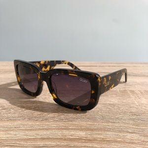Quay Sunglasses Yada Yada
